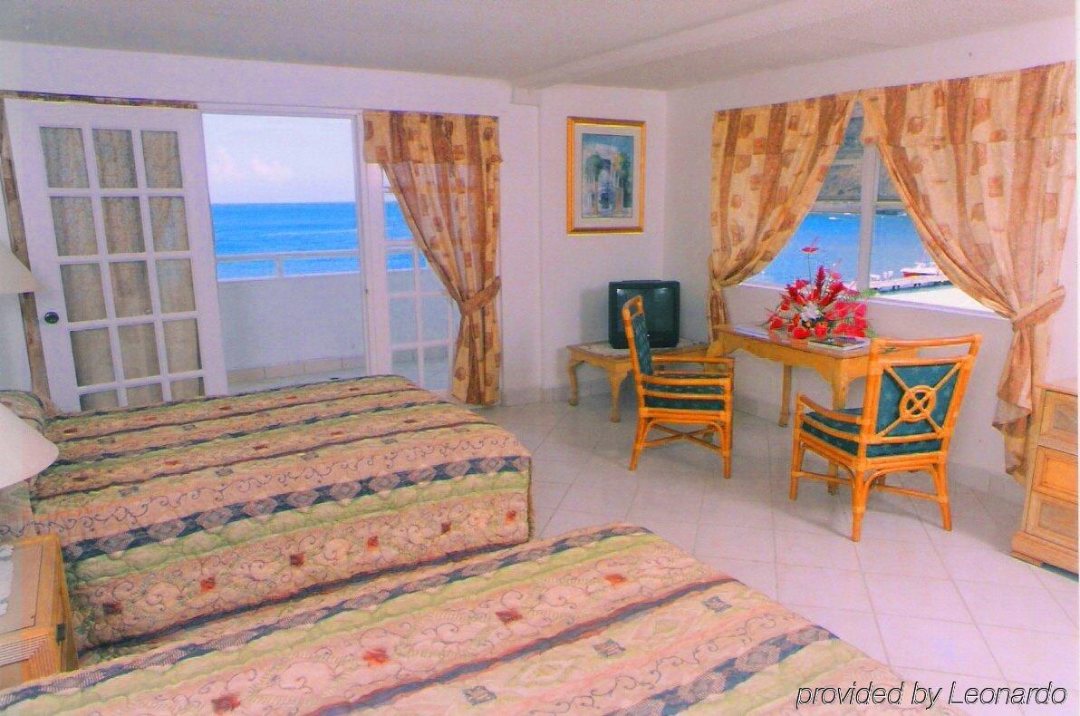 The Downtown Hotel Soufriere Room photo